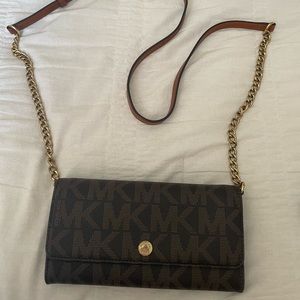Michael Kors jet set logo wallet crossbody